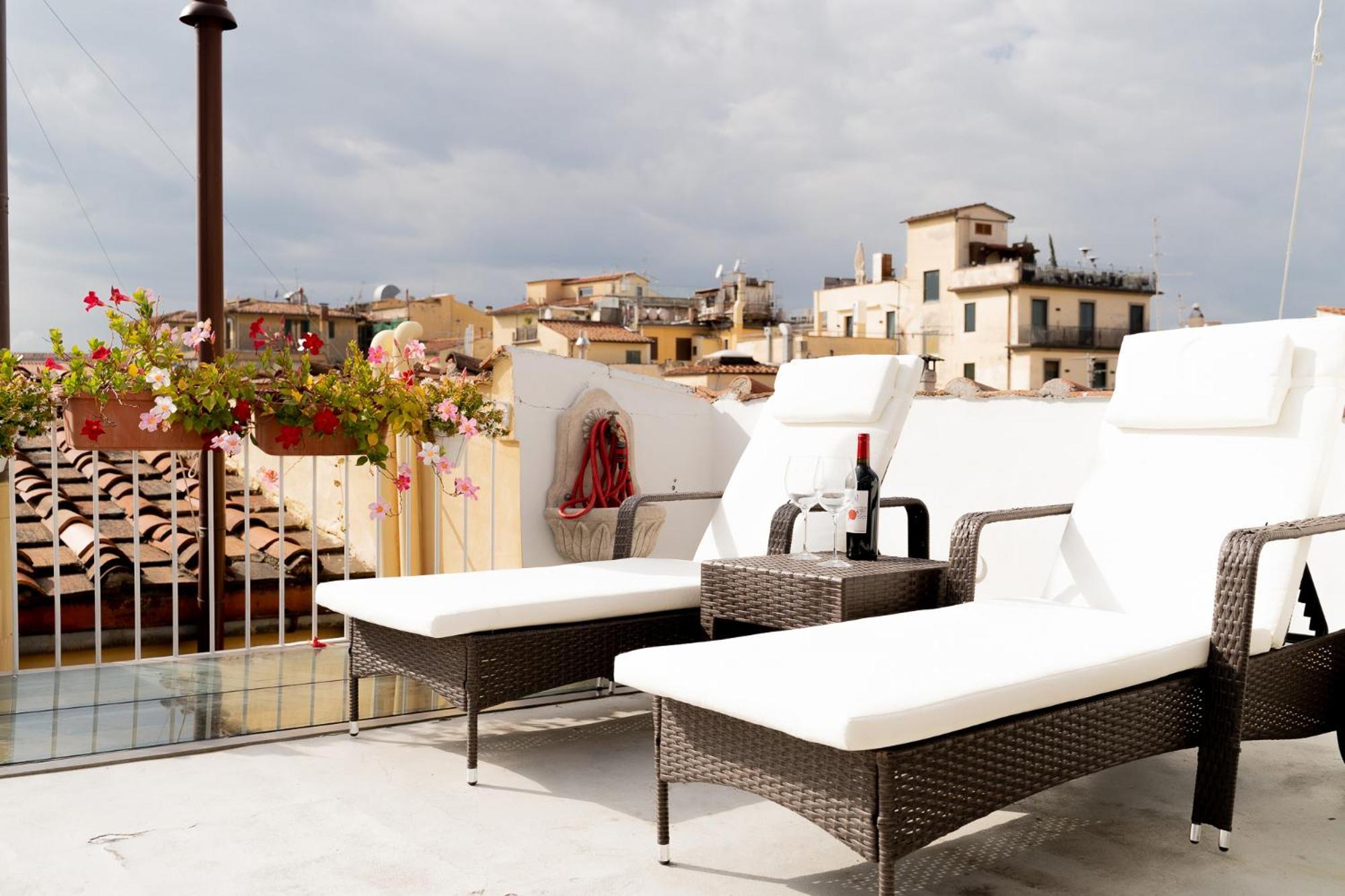 The Florence Dream Terrace - Elena Grey Room photo