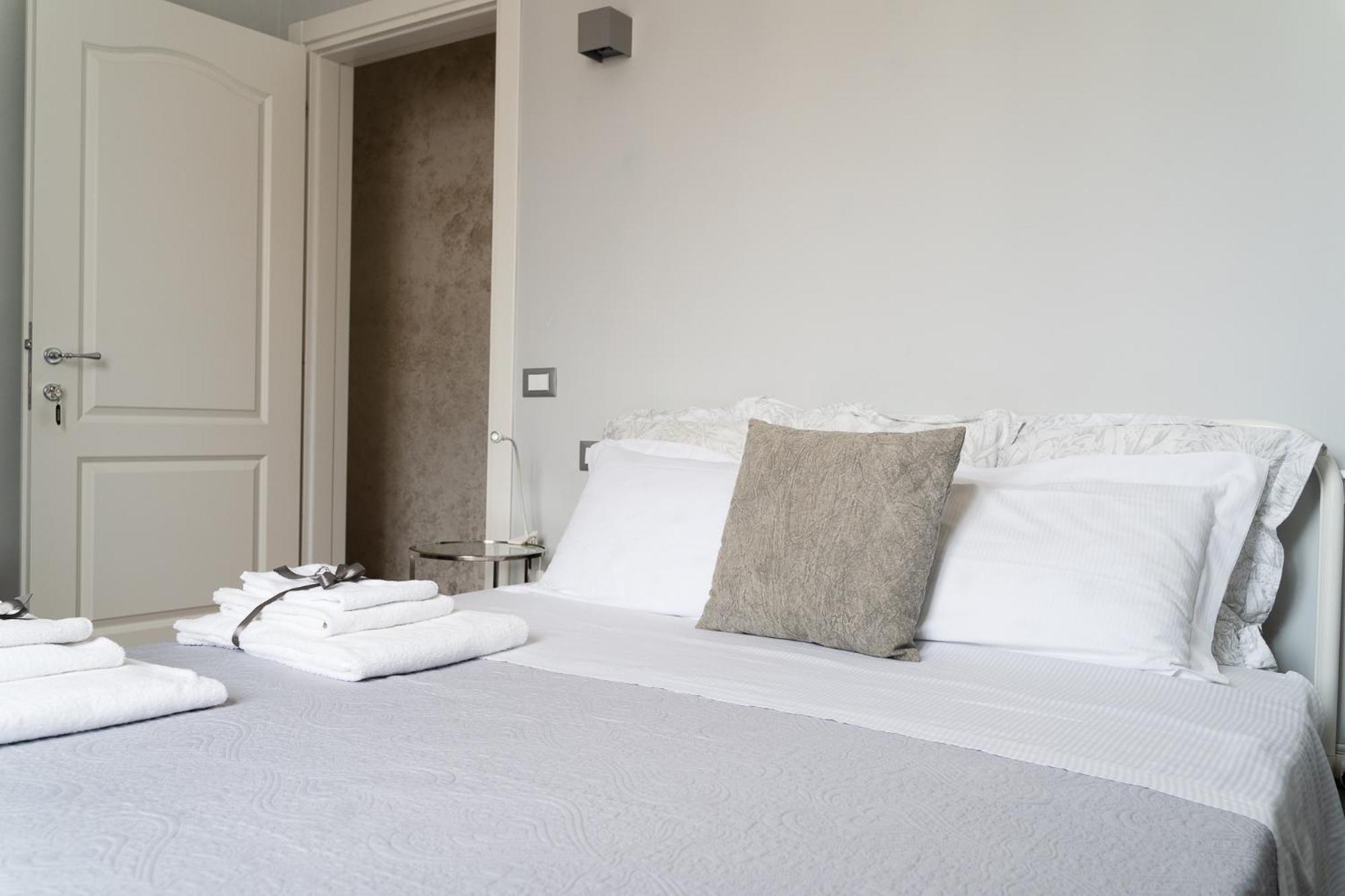 The Florence Dream Terrace - Elena Grey Room photo